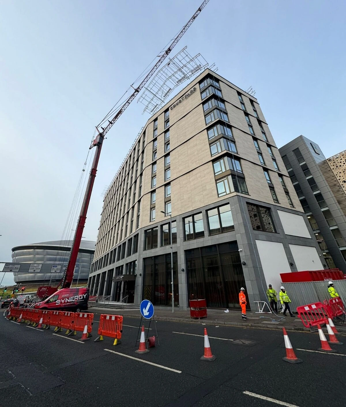 tower-crane-hire-synergy-lifting-solutions-1-e1772725637421